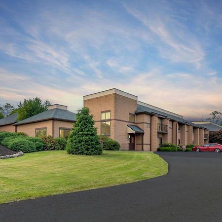 Comfort Inn Pocono Lakes Region Lake Ariel Экстерьер фото
