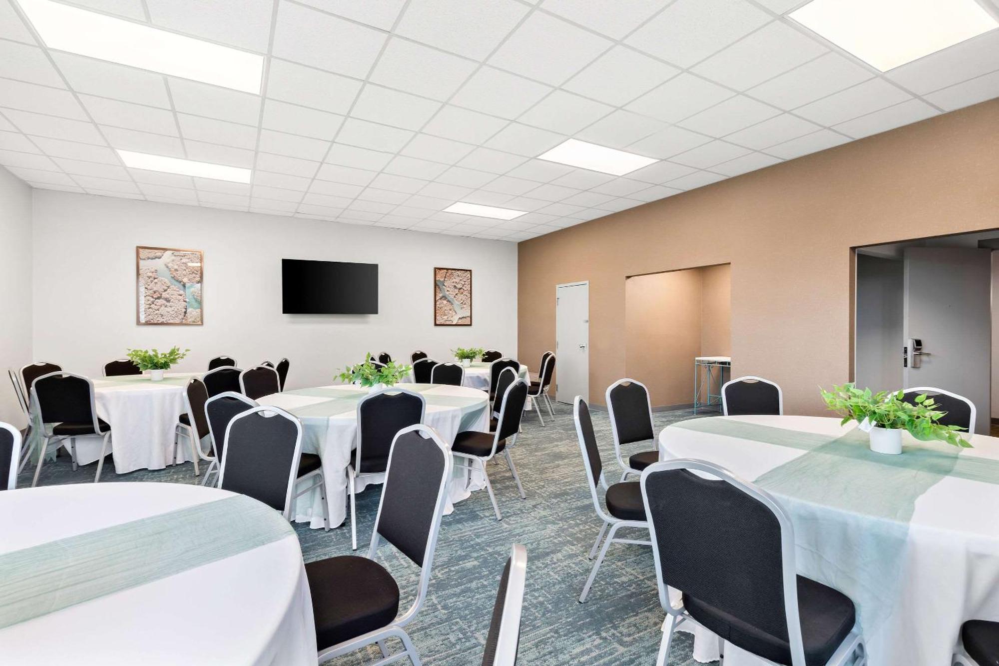 Comfort Inn Pocono Lakes Region Lake Ariel Экстерьер фото