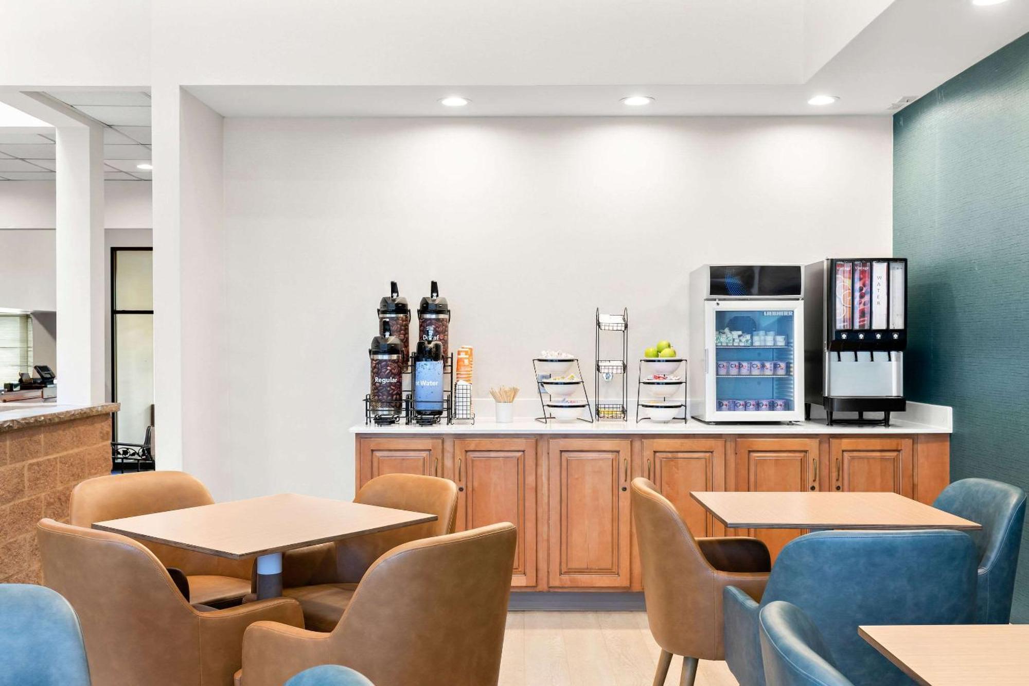Comfort Inn Pocono Lakes Region Lake Ariel Экстерьер фото