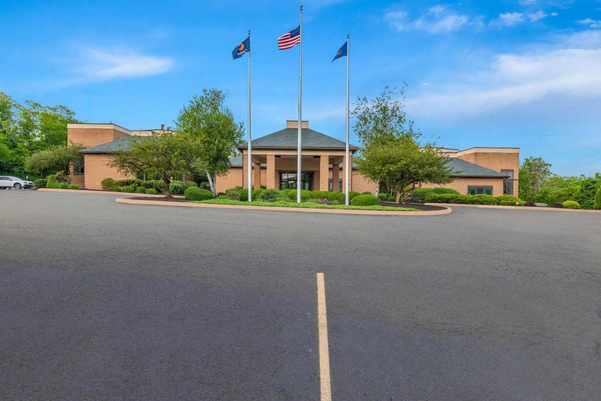 Comfort Inn Pocono Lakes Region Lake Ariel Экстерьер фото