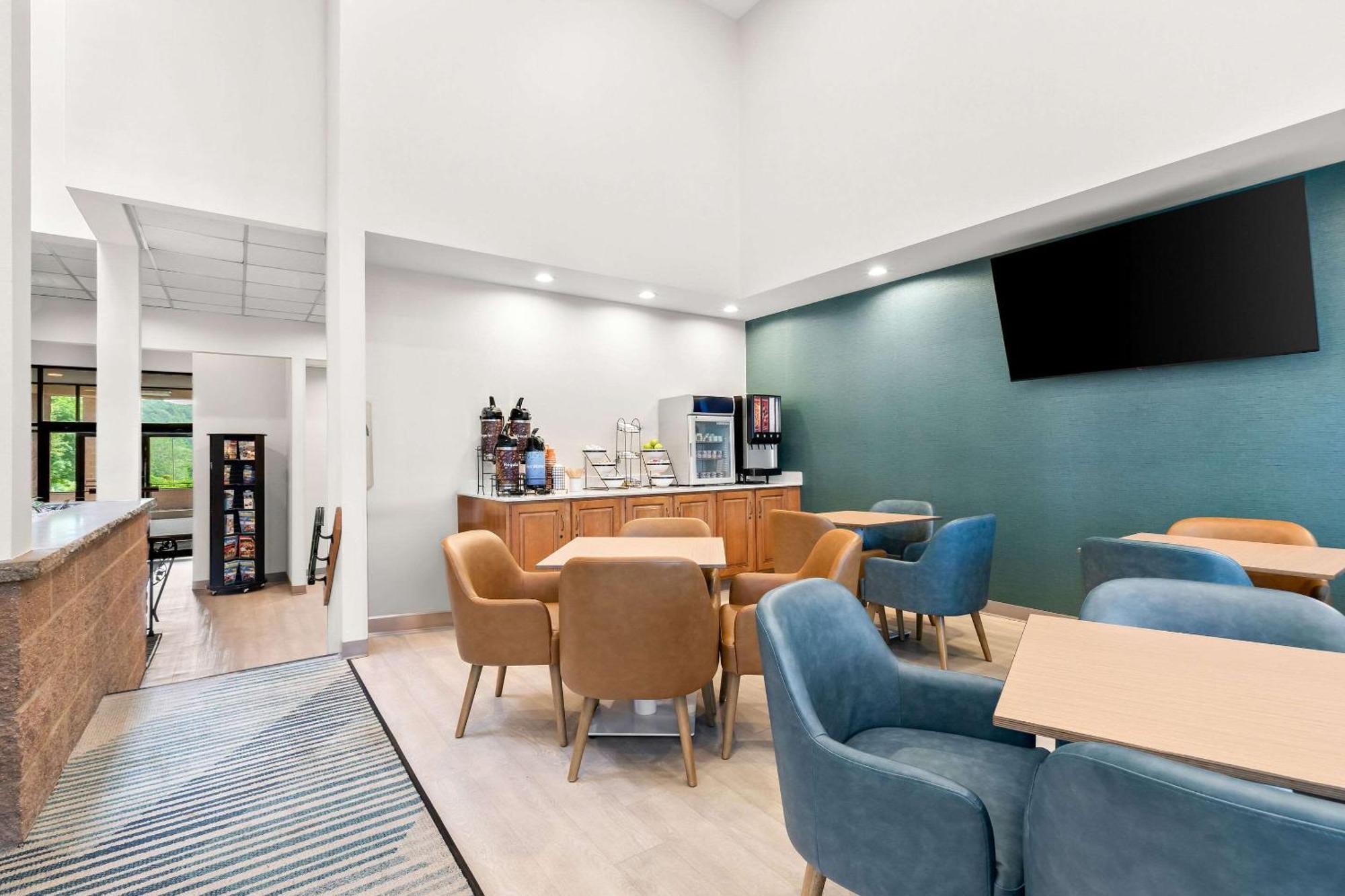 Comfort Inn Pocono Lakes Region Lake Ariel Экстерьер фото