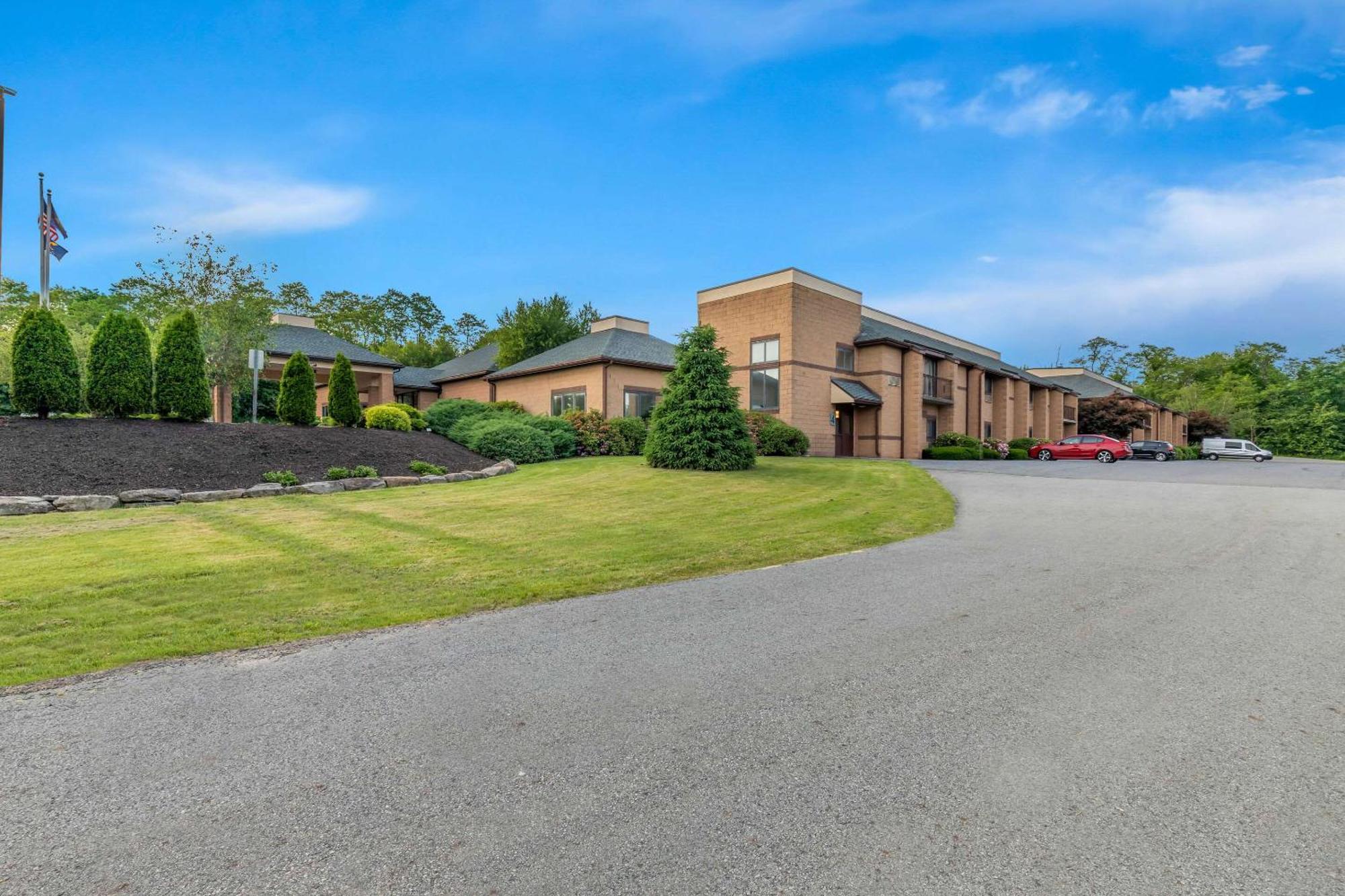 Comfort Inn Pocono Lakes Region Lake Ariel Экстерьер фото